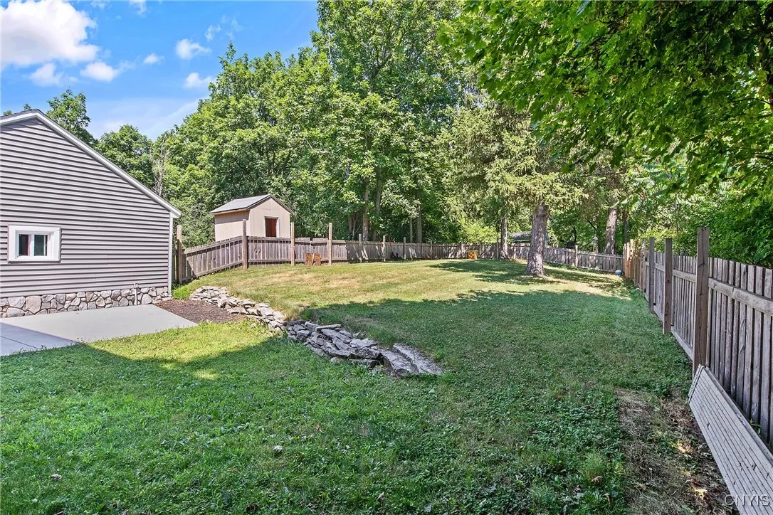 4895 South Ave Avenue, Onondaga, New York 13215, Onondaga, New York 13215, 3 Bedrooms Bedrooms, 6 Rooms Rooms,2 BathroomsBathrooms,Residential,For Sale,4895 South Ave Avenue, Onondaga, New York 13215,S1623515
