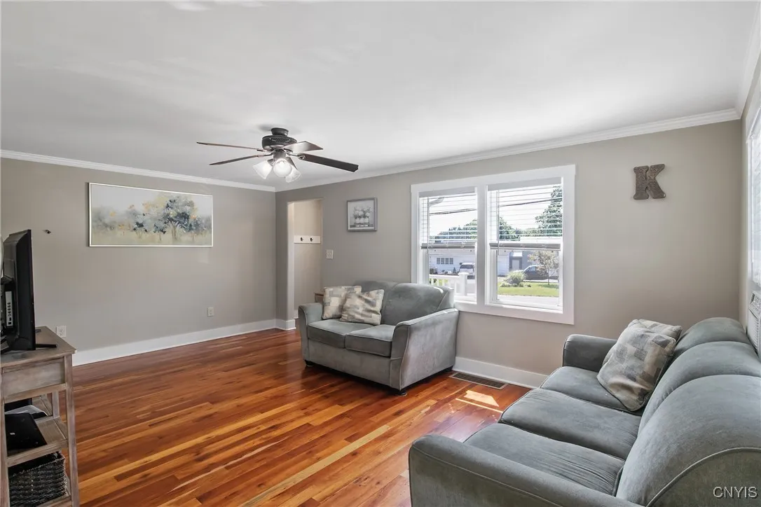 4895 South Ave Avenue, Onondaga, New York 13215, Onondaga, New York 13215, 3 Bedrooms Bedrooms, 6 Rooms Rooms,2 BathroomsBathrooms,Residential,For Sale,4895 South Ave Avenue, Onondaga, New York 13215,S1623515