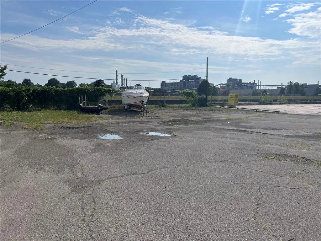 521 West Ridge Road, Rochester, New York 14615, Rochester, New York 14615, ,Commercial Sale,For Sale,521 West Ridge Road, Rochester, New York 14615,R1623502