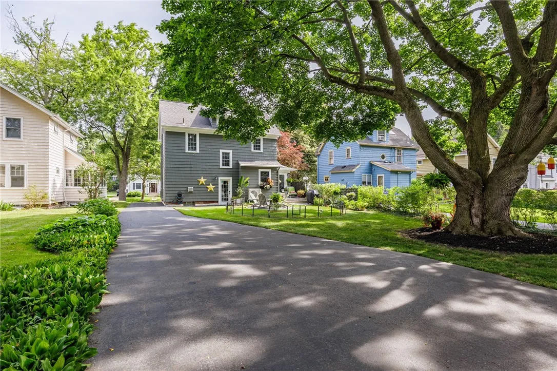 93 Monroe Parkway, Brighton, New York 14618, Brighton, New York 14618, 3 Bedrooms Bedrooms, 9 Rooms Rooms,1 BathroomBathrooms,Residential,For Sale,93 Monroe Parkway, Brighton, New York 14618,R1623265