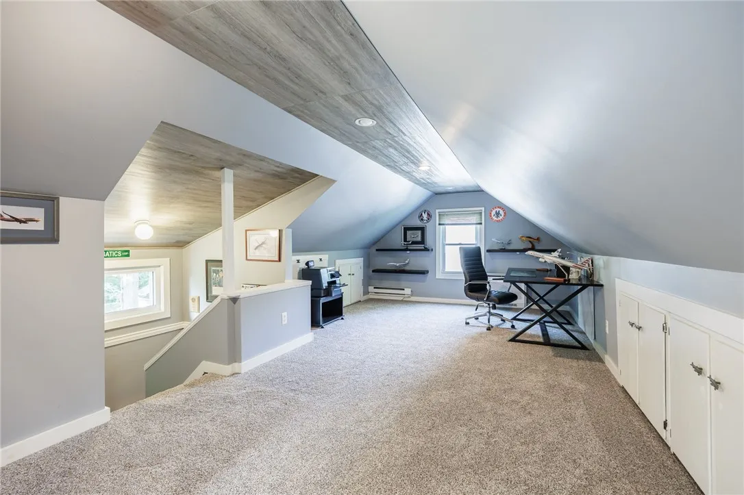 Loft/Office/Finished Attic