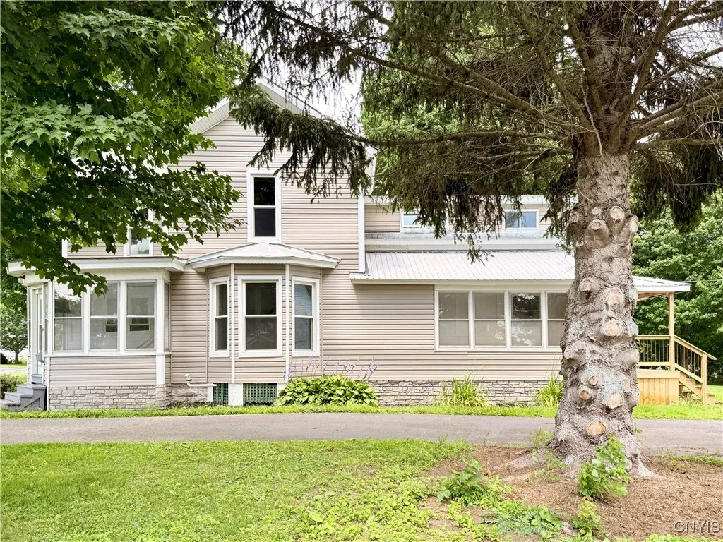 7636 East State Street, Lowville, New York 13367, Lowville, New York 13367, 4 Bedrooms Bedrooms, 9 Rooms Rooms,2 BathroomsBathrooms,Residential,For Sale,7636 East State Street, Lowville, New York 13367,S1623615