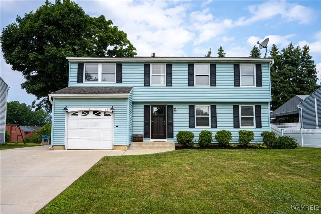 6828 Minuteman, Evans, New York 14047, Evans, New York 14047, 4 Bedrooms Bedrooms, 10 Rooms Rooms,2 BathroomsBathrooms,Residential,For Sale,6828 Minuteman, Evans, New York 14047,B1623197