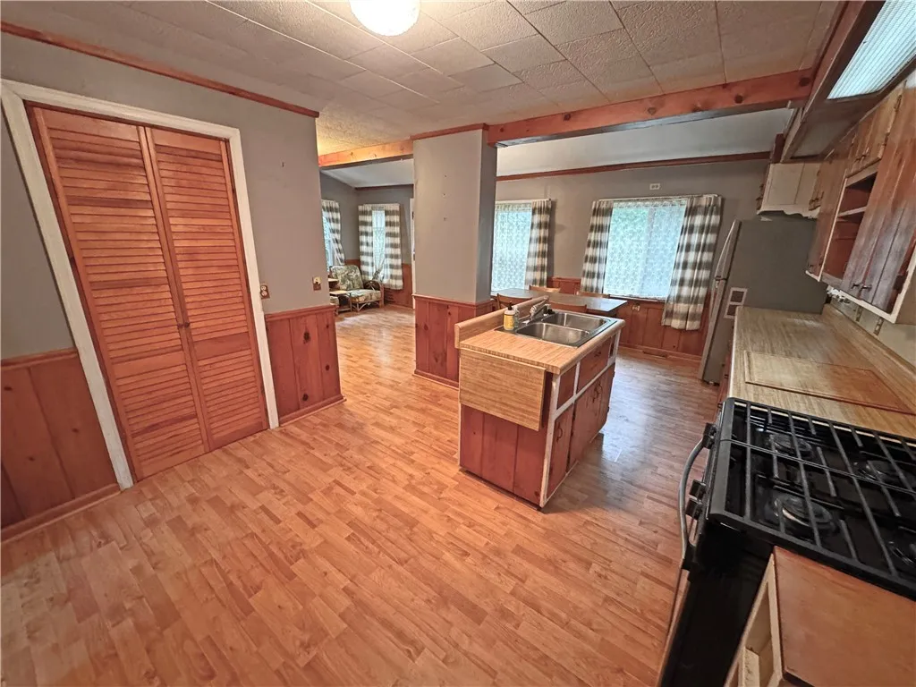 2851 Elmwood Avenue, Brighton, New York 14618, Brighton, New York 14618, 3 Bedrooms Bedrooms, 6 Rooms Rooms,2 BathroomsBathrooms,Residential,For Sale,2851 Elmwood Avenue, Brighton, New York 14618,R1623601