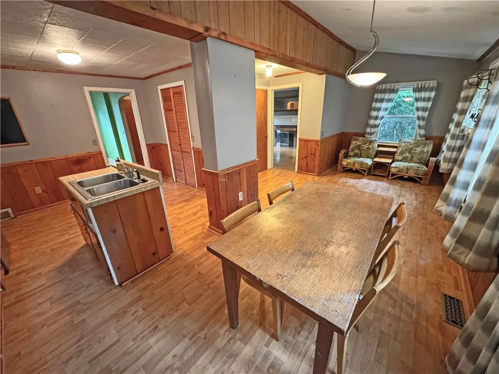 2851 Elmwood Avenue, Brighton, New York 14618, Brighton, New York 14618, 3 Bedrooms Bedrooms, 6 Rooms Rooms,2 BathroomsBathrooms,Residential,For Sale,2851 Elmwood Avenue, Brighton, New York 14618,R1623601