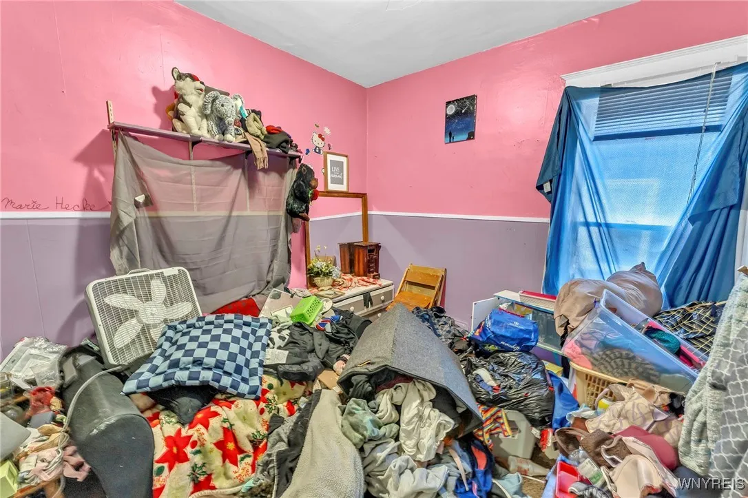 32 Richfield Avenue, Buffalo, New York 14220, Buffalo, New York 14220, 6 Bedrooms Bedrooms, ,2 BathroomsBathrooms,Residential,For Sale,32 Richfield Avenue, Buffalo, New York 14220,B1623452