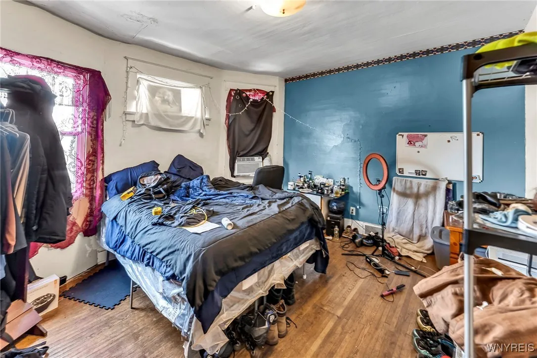 32 Richfield Avenue, Buffalo, New York 14220, Buffalo, New York 14220, 6 Bedrooms Bedrooms, ,2 BathroomsBathrooms,Residential,For Sale,32 Richfield Avenue, Buffalo, New York 14220,B1623452