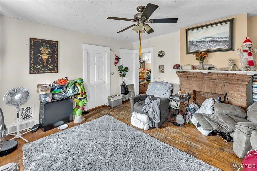 32 Richfield Avenue, Buffalo, New York 14220, Buffalo, New York 14220, 6 Bedrooms Bedrooms, ,2 BathroomsBathrooms,Residential,For Sale,32 Richfield Avenue, Buffalo, New York 14220,B1623452