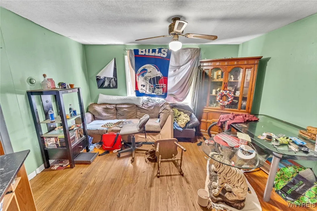 32 Richfield Avenue, Buffalo, New York 14220, Buffalo, New York 14220, 6 Bedrooms Bedrooms, ,2 BathroomsBathrooms,Residential,For Sale,32 Richfield Avenue, Buffalo, New York 14220,B1623452