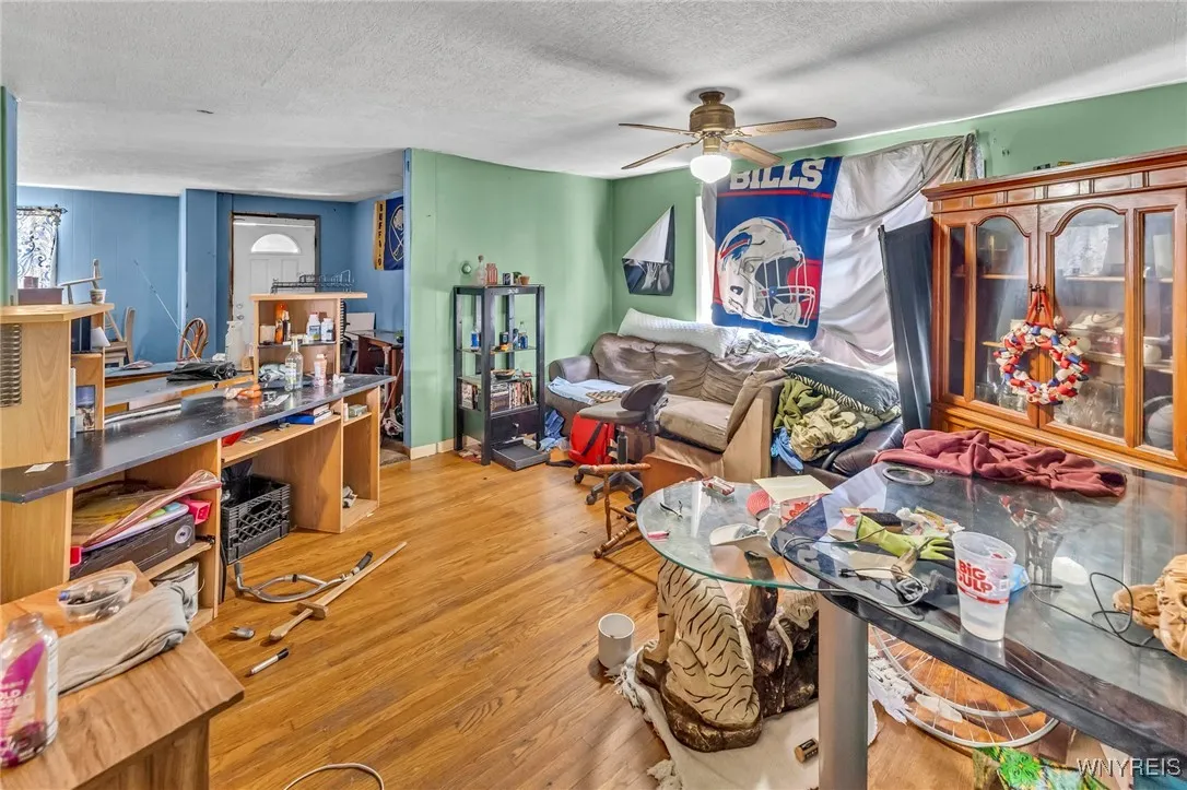 32 Richfield Avenue, Buffalo, New York 14220, Buffalo, New York 14220, 6 Bedrooms Bedrooms, ,2 BathroomsBathrooms,Residential,For Sale,32 Richfield Avenue, Buffalo, New York 14220,B1623452