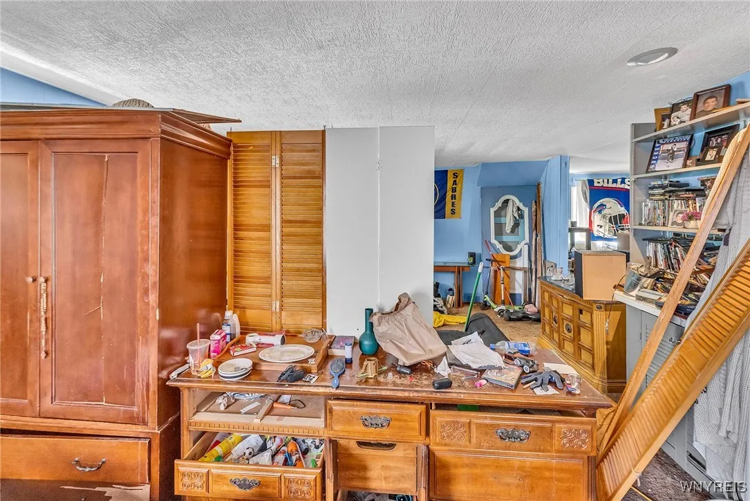 32 Richfield Avenue, Buffalo, New York 14220, Buffalo, New York 14220, 6 Bedrooms Bedrooms, ,2 BathroomsBathrooms,Residential,For Sale,32 Richfield Avenue, Buffalo, New York 14220,B1623452