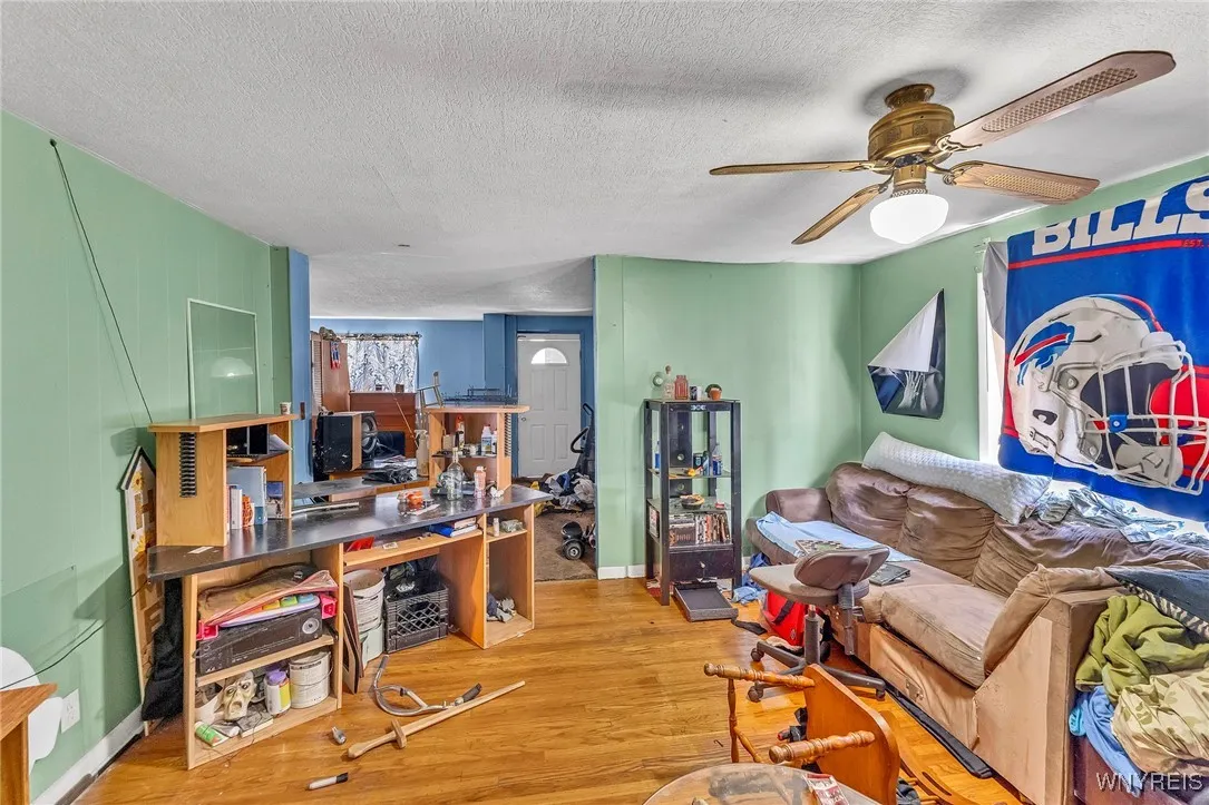 32 Richfield Avenue, Buffalo, New York 14220, Buffalo, New York 14220, 6 Bedrooms Bedrooms, ,2 BathroomsBathrooms,Residential,For Sale,32 Richfield Avenue, Buffalo, New York 14220,B1623452