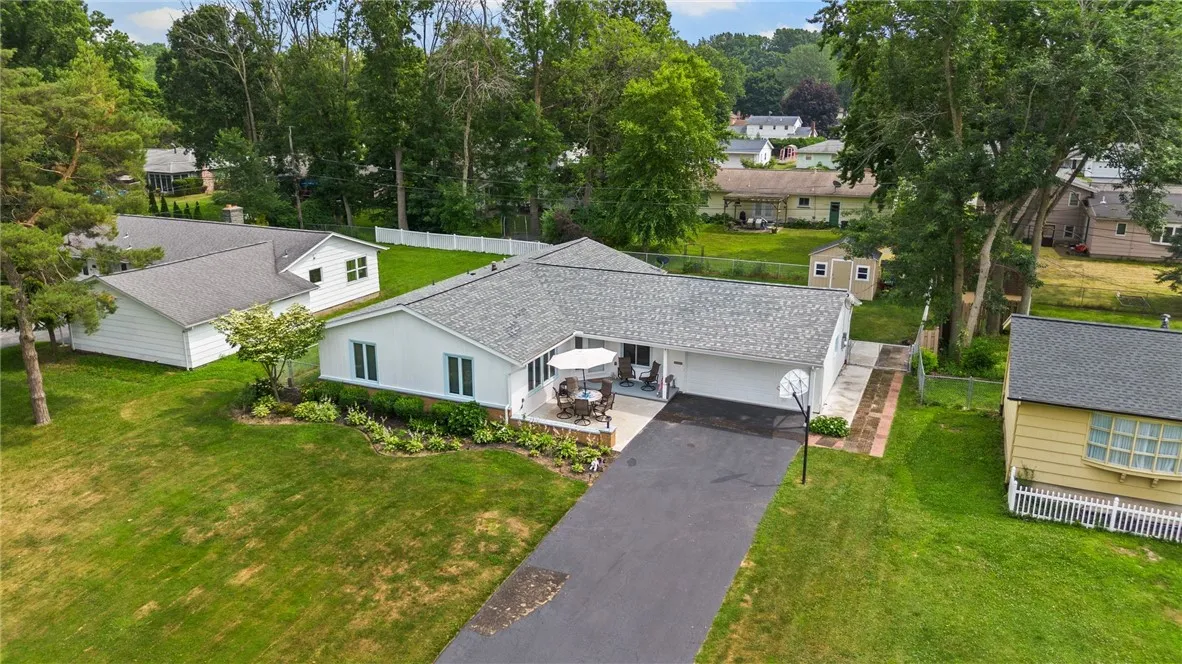 75 Hemlock Woods Lane, Greece, New York 14615, Greece, New York 14615, 3 Bedrooms Bedrooms, 8 Rooms Rooms,2 BathroomsBathrooms,Residential,Closed,75 Hemlock Woods Lane, Greece, New York 14615,R1623132