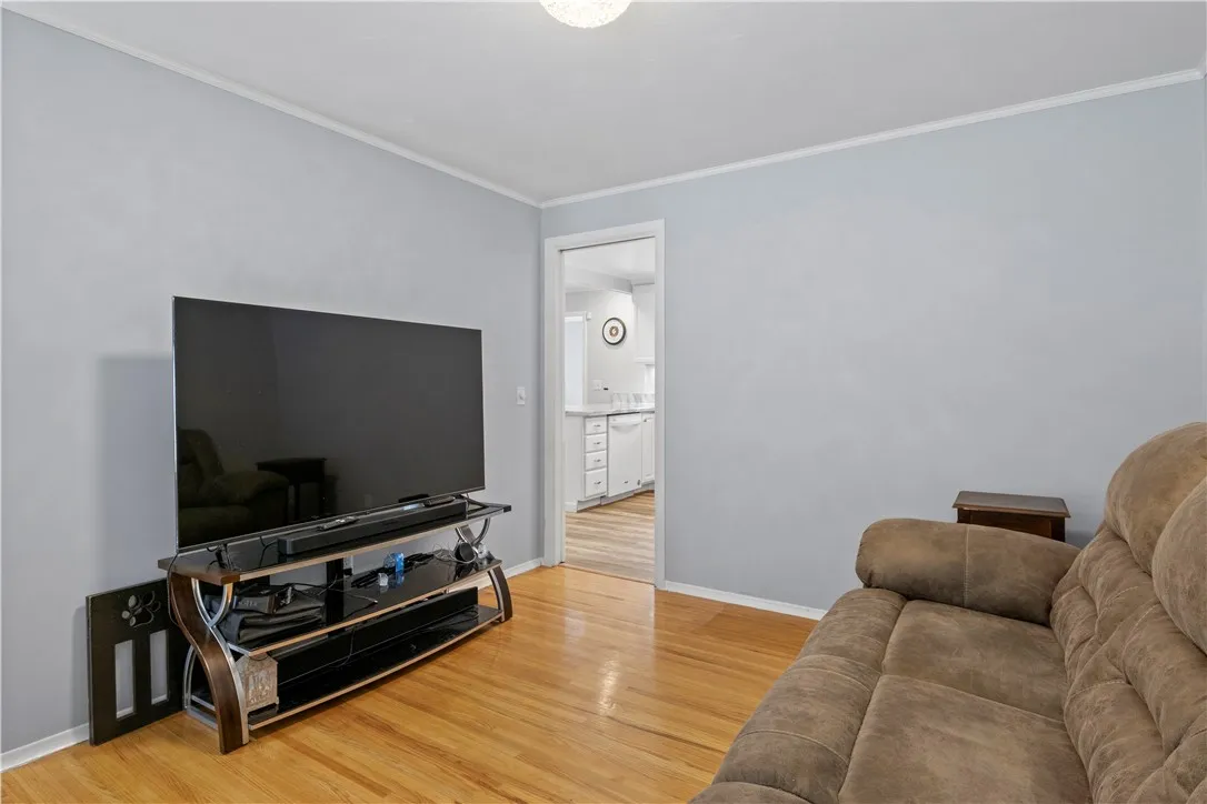 75 Hemlock Woods Lane, Greece, New York 14615, Greece, New York 14615, 3 Bedrooms Bedrooms, 8 Rooms Rooms,2 BathroomsBathrooms,Residential,Closed,75 Hemlock Woods Lane, Greece, New York 14615,R1623132