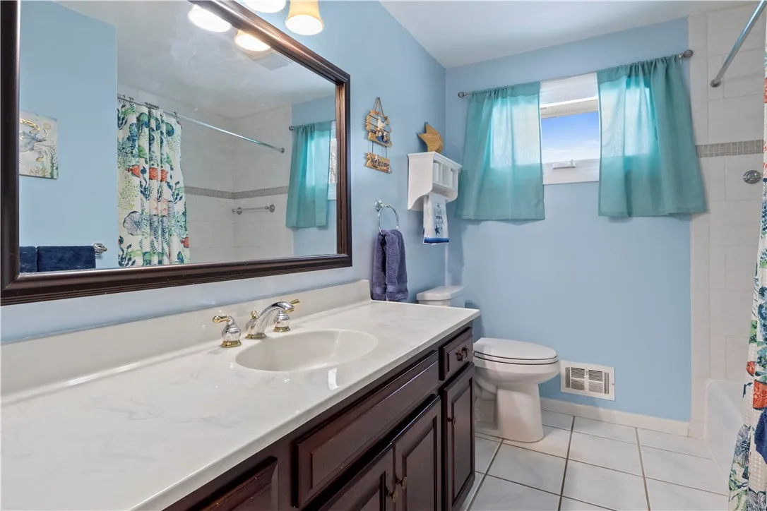75 Hemlock Woods Lane, Greece, New York 14615, Greece, New York 14615, 3 Bedrooms Bedrooms, 8 Rooms Rooms,2 BathroomsBathrooms,Residential,Closed,75 Hemlock Woods Lane, Greece, New York 14615,R1623132