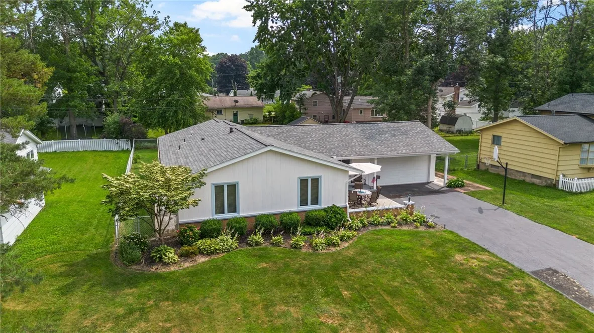 75 Hemlock Woods Lane, Greece, New York 14615, Greece, New York 14615, 3 Bedrooms Bedrooms, 8 Rooms Rooms,2 BathroomsBathrooms,Residential,Closed,75 Hemlock Woods Lane, Greece, New York 14615,R1623132