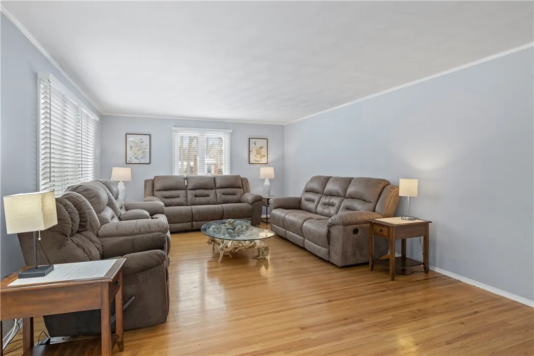75 Hemlock Woods Lane, Greece, New York 14615, Greece, New York 14615, 3 Bedrooms Bedrooms, 8 Rooms Rooms,2 BathroomsBathrooms,Residential,Closed,75 Hemlock Woods Lane, Greece, New York 14615,R1623132