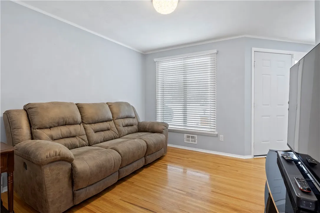 75 Hemlock Woods Lane, Greece, New York 14615, Greece, New York 14615, 3 Bedrooms Bedrooms, 8 Rooms Rooms,2 BathroomsBathrooms,Residential,Closed,75 Hemlock Woods Lane, Greece, New York 14615,R1623132