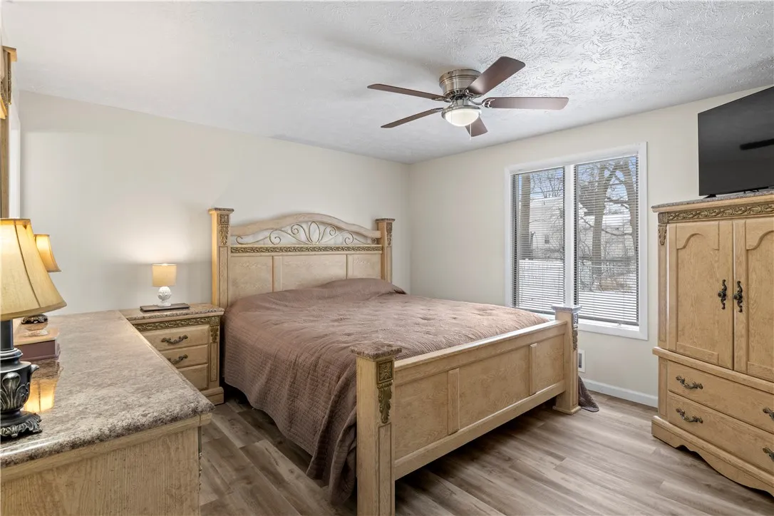 75 Hemlock Woods Lane, Greece, New York 14615, Greece, New York 14615, 3 Bedrooms Bedrooms, 8 Rooms Rooms,2 BathroomsBathrooms,Residential,Closed,75 Hemlock Woods Lane, Greece, New York 14615,R1623132