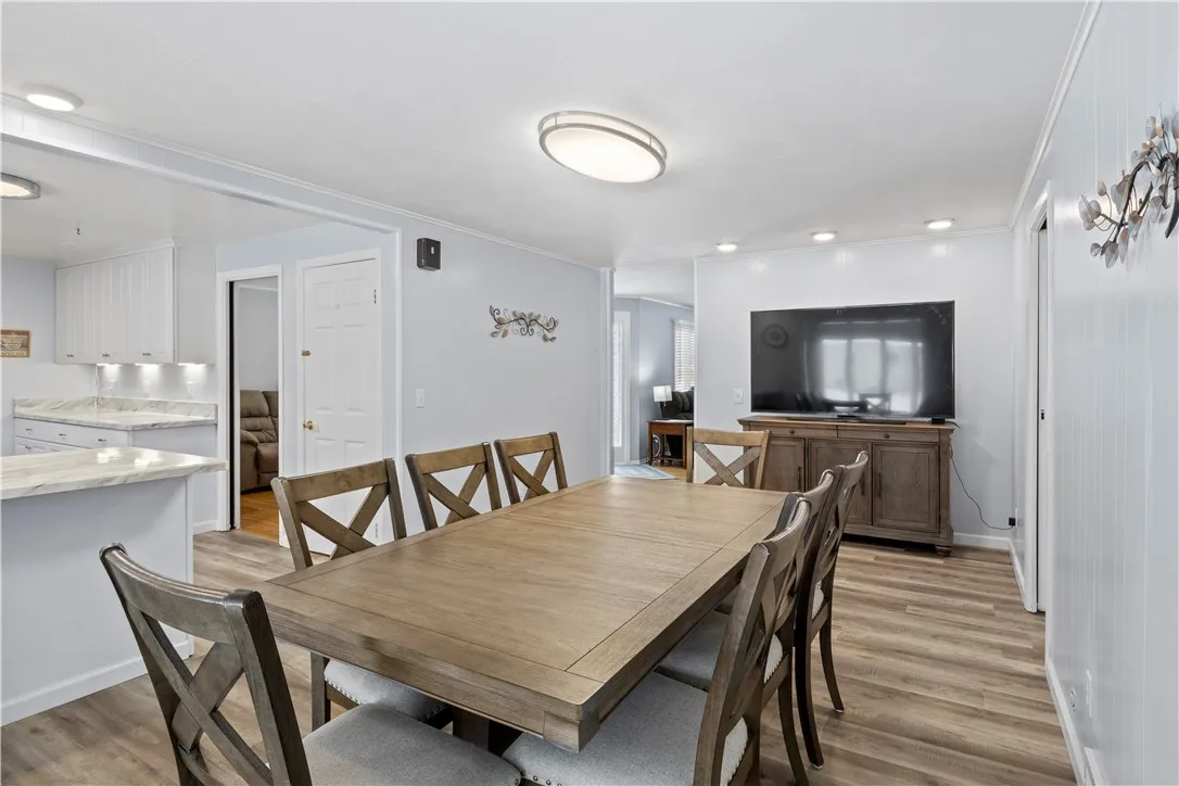 75 Hemlock Woods Lane, Greece, New York 14615, Greece, New York 14615, 3 Bedrooms Bedrooms, 8 Rooms Rooms,2 BathroomsBathrooms,Residential,Closed,75 Hemlock Woods Lane, Greece, New York 14615,R1623132