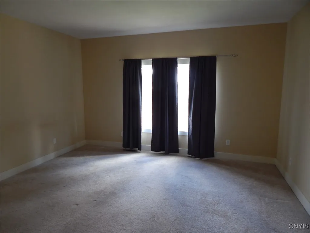 8176 Whitman Way, Clay, New York 13090, Clay, New York 13090, 3 Bedrooms Bedrooms, 15 Rooms Rooms,2 BathroomsBathrooms,Residential Lease,For Rent,8176 Whitman Way, Clay, New York 13090,S1622868