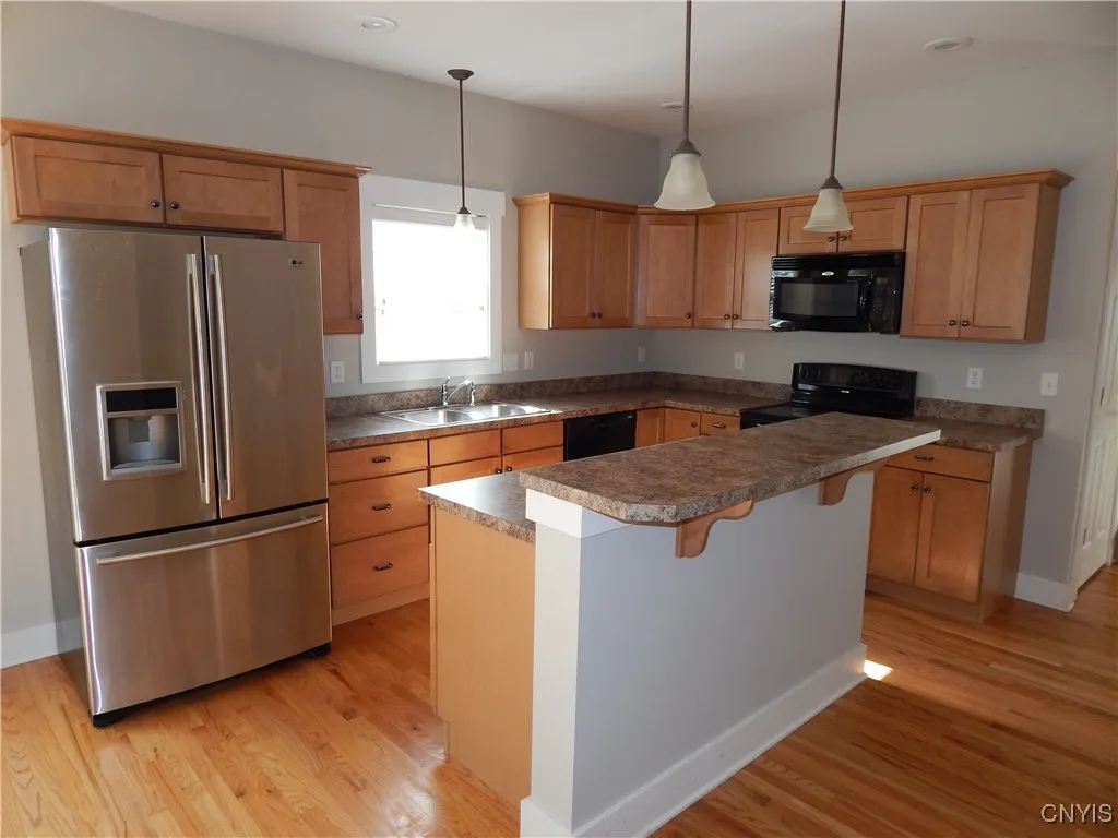 8176 Whitman Way, Clay, New York 13090, Clay, New York 13090, 3 Bedrooms Bedrooms, 15 Rooms Rooms,2 BathroomsBathrooms,Residential Lease,For Rent,8176 Whitman Way, Clay, New York 13090,S1622868