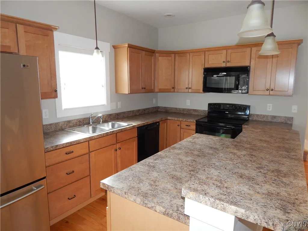 8176 Whitman Way, Clay, New York 13090, Clay, New York 13090, 3 Bedrooms Bedrooms, 15 Rooms Rooms,2 BathroomsBathrooms,Residential Lease,For Rent,8176 Whitman Way, Clay, New York 13090,S1622868