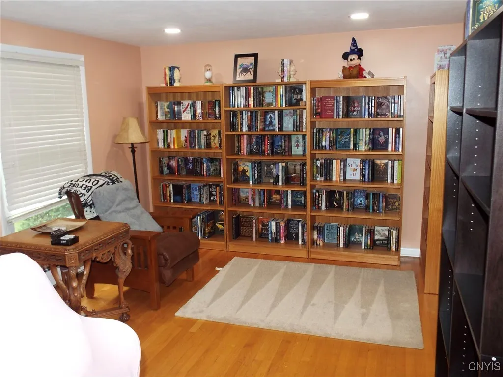 120 Brookview Lane, Salina, New York 13088, Salina, New York 13088, 3 Bedrooms Bedrooms, 7 Rooms Rooms,1 BathroomBathrooms,Residential,For Sale,120 Brookview Lane, Salina, New York 13088,0,S1622886