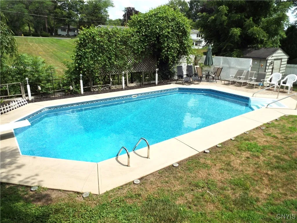 120 Brookview Lane, Salina, New York 13088, Salina, New York 13088, 3 Bedrooms Bedrooms, 7 Rooms Rooms,1 BathroomBathrooms,Residential,For Sale,120 Brookview Lane, Salina, New York 13088,0,S1622886