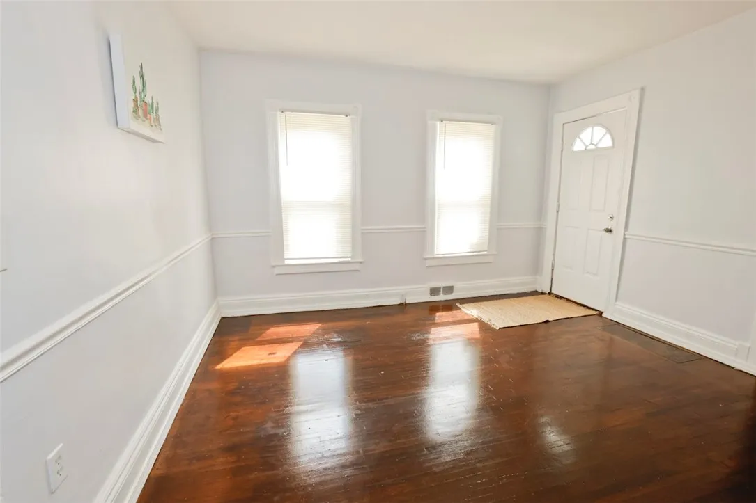32 Van Stallen Street, Rochester, New York 14621, Rochester, New York 14621, 5 Bedrooms Bedrooms, 8 Rooms Rooms,1 BathroomBathrooms,Residential,Closed,32 Van Stallen Street, Rochester, New York 14621,0,R1623468