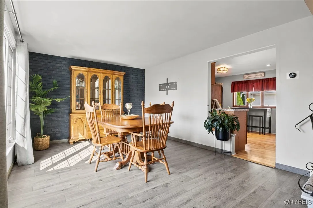 5009 Chapman Parkway, Hamburg, New York 14075, Hamburg, New York 14075, 3 Bedrooms Bedrooms, 7 Rooms Rooms,2 BathroomsBathrooms,Residential,Closed,5009 Chapman Parkway, Hamburg, New York 14075,0,B1623581