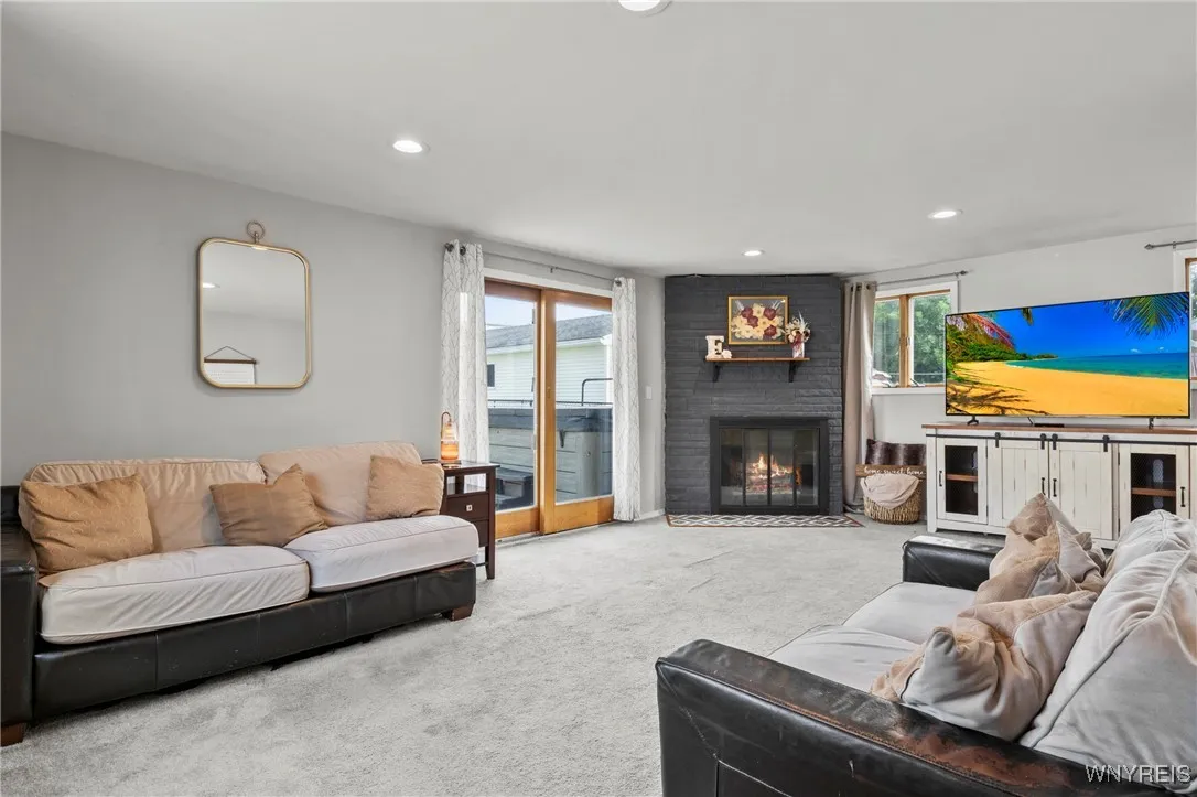 5009 Chapman Parkway, Hamburg, New York 14075, Hamburg, New York 14075, 3 Bedrooms Bedrooms, 7 Rooms Rooms,2 BathroomsBathrooms,Residential,Closed,5009 Chapman Parkway, Hamburg, New York 14075,0,B1623581