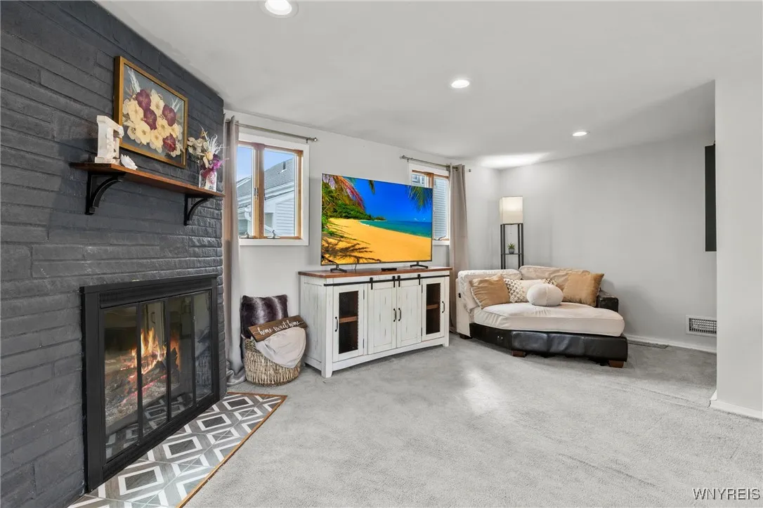 5009 Chapman Parkway, Hamburg, New York 14075, Hamburg, New York 14075, 3 Bedrooms Bedrooms, 7 Rooms Rooms,2 BathroomsBathrooms,Residential,Closed,5009 Chapman Parkway, Hamburg, New York 14075,0,B1623581