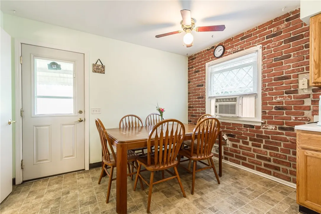 34 North Avenue 32, Manchester, New York 14504, Manchester, New York 14504, 4 Bedrooms Bedrooms, ,2 BathroomsBathrooms,Residential,Closed,34 North Avenue 32, Manchester, New York 14504,0,R1621762