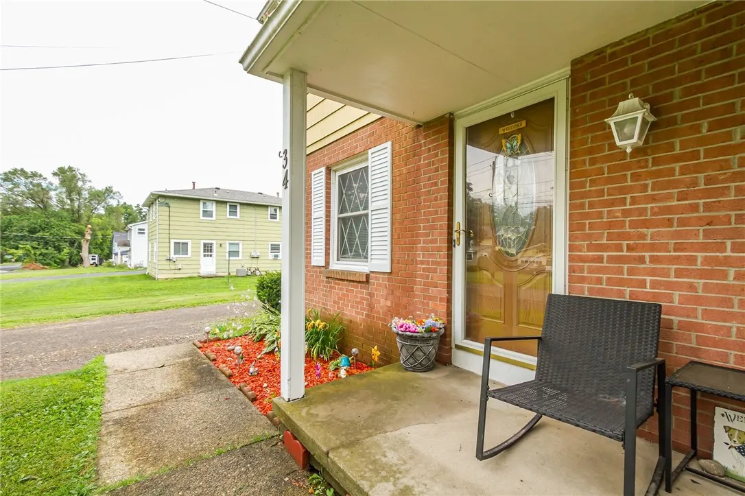 34 North Avenue 32, Manchester, New York 14504, Manchester, New York 14504, 4 Bedrooms Bedrooms, ,2 BathroomsBathrooms,Residential,Closed,34 North Avenue 32, Manchester, New York 14504,0,R1621762