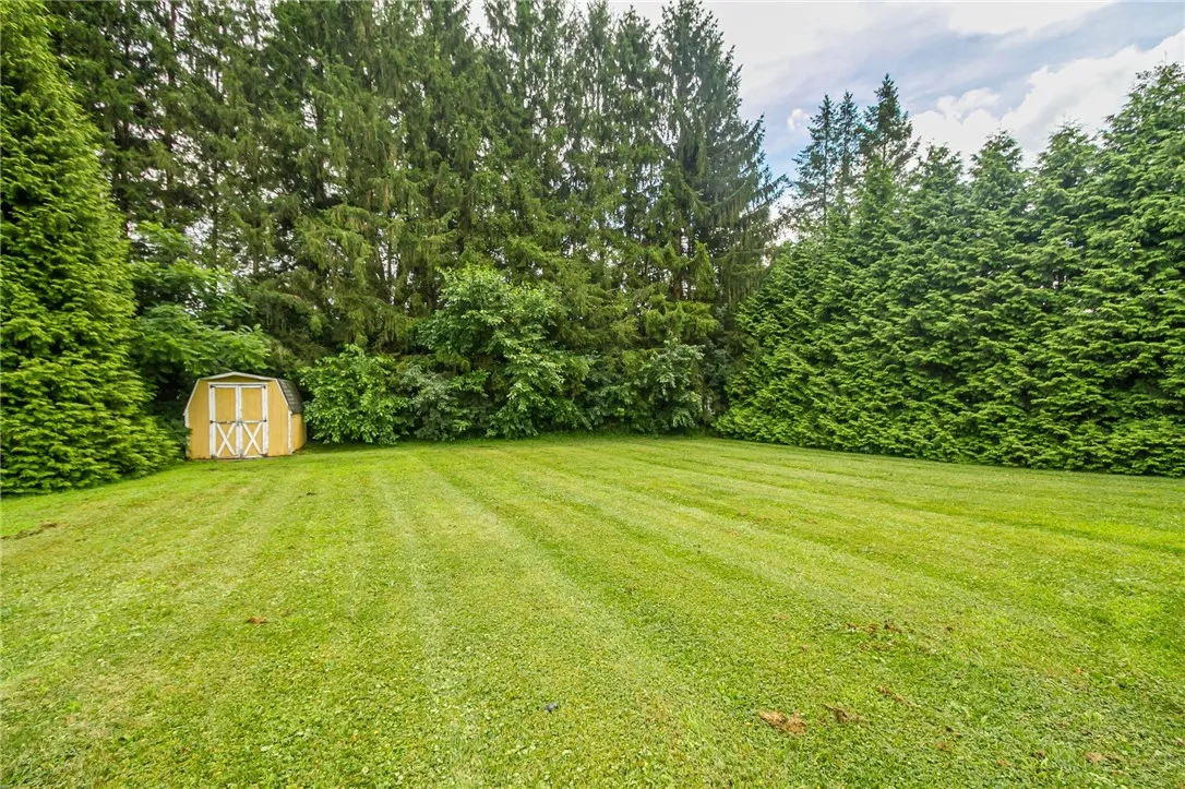 34 North Avenue 32, Manchester, New York 14504, Manchester, New York 14504, 4 Bedrooms Bedrooms, ,2 BathroomsBathrooms,Residential,Closed,34 North Avenue 32, Manchester, New York 14504,0,R1621762