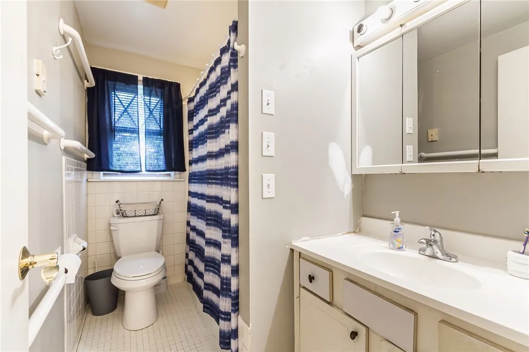 34 North Avenue 32, Manchester, New York 14504, Manchester, New York 14504, 4 Bedrooms Bedrooms, ,2 BathroomsBathrooms,Residential,Closed,34 North Avenue 32, Manchester, New York 14504,0,R1621762