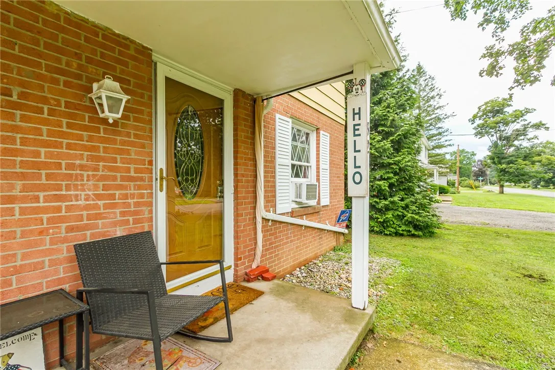 34 North Avenue 32, Manchester, New York 14504, Manchester, New York 14504, 4 Bedrooms Bedrooms, ,2 BathroomsBathrooms,Residential,Closed,34 North Avenue 32, Manchester, New York 14504,0,R1621762