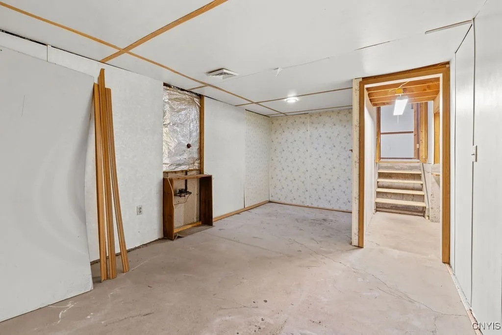 Extra room in basement.