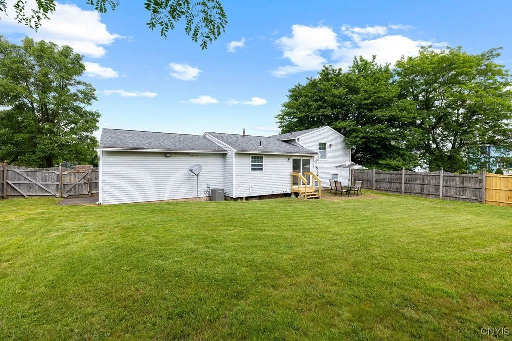 4791 Stonehurst Road, Clay, New York 13090, Clay, New York 13090, 3 Bedrooms Bedrooms, 7 Rooms Rooms,2 BathroomsBathrooms,Residential,Closed,4791 Stonehurst Road, Clay, New York 13090,0,S1623511