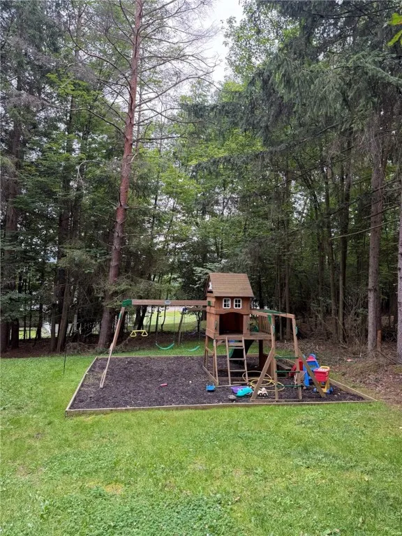 924 Deerfield Road, Elmira City, New York 14901, Elmira City, New York 14901, 4 Bedrooms Bedrooms, 13 Rooms Rooms,3 BathroomsBathrooms,Residential,For Sale,924 Deerfield Road, Elmira City, New York 14901,0,R1623497