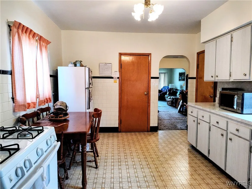 114 Shanley Street, Cheektowaga, New York 14206, Cheektowaga, New York 14206, 3 Bedrooms Bedrooms, 7 Rooms Rooms,1 BathroomBathrooms,Residential,For Sale,114 Shanley Street, Cheektowaga, New York 14206,B1623000
