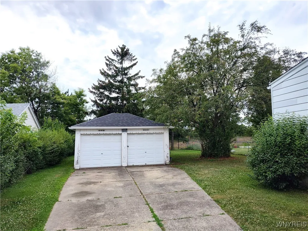 114 Shanley Street, Cheektowaga, New York 14206, Cheektowaga, New York 14206, 3 Bedrooms Bedrooms, 7 Rooms Rooms,1 BathroomBathrooms,Residential,For Sale,114 Shanley Street, Cheektowaga, New York 14206,B1623000