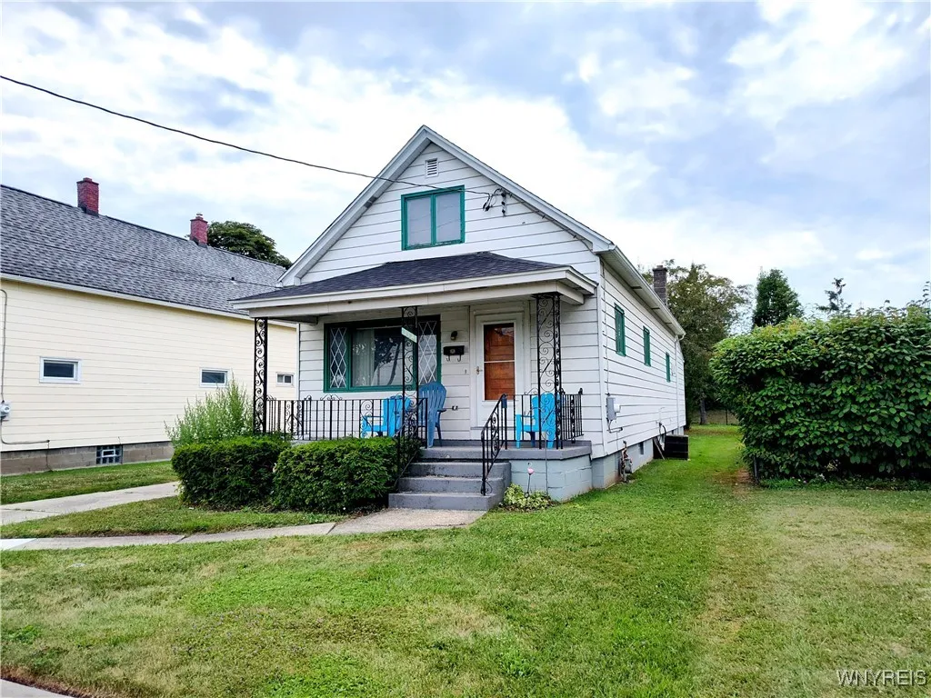 114 Shanley Street, Cheektowaga, New York 14206, Cheektowaga, New York 14206, 3 Bedrooms Bedrooms, 7 Rooms Rooms,1 BathroomBathrooms,Residential,For Sale,114 Shanley Street, Cheektowaga, New York 14206,B1623000