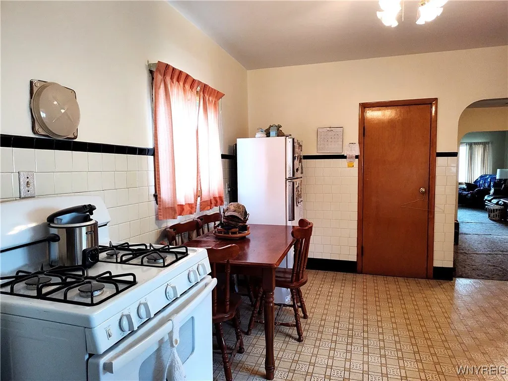 114 Shanley Street, Cheektowaga, New York 14206, Cheektowaga, New York 14206, 3 Bedrooms Bedrooms, 7 Rooms Rooms,1 BathroomBathrooms,Residential,For Sale,114 Shanley Street, Cheektowaga, New York 14206,B1623000