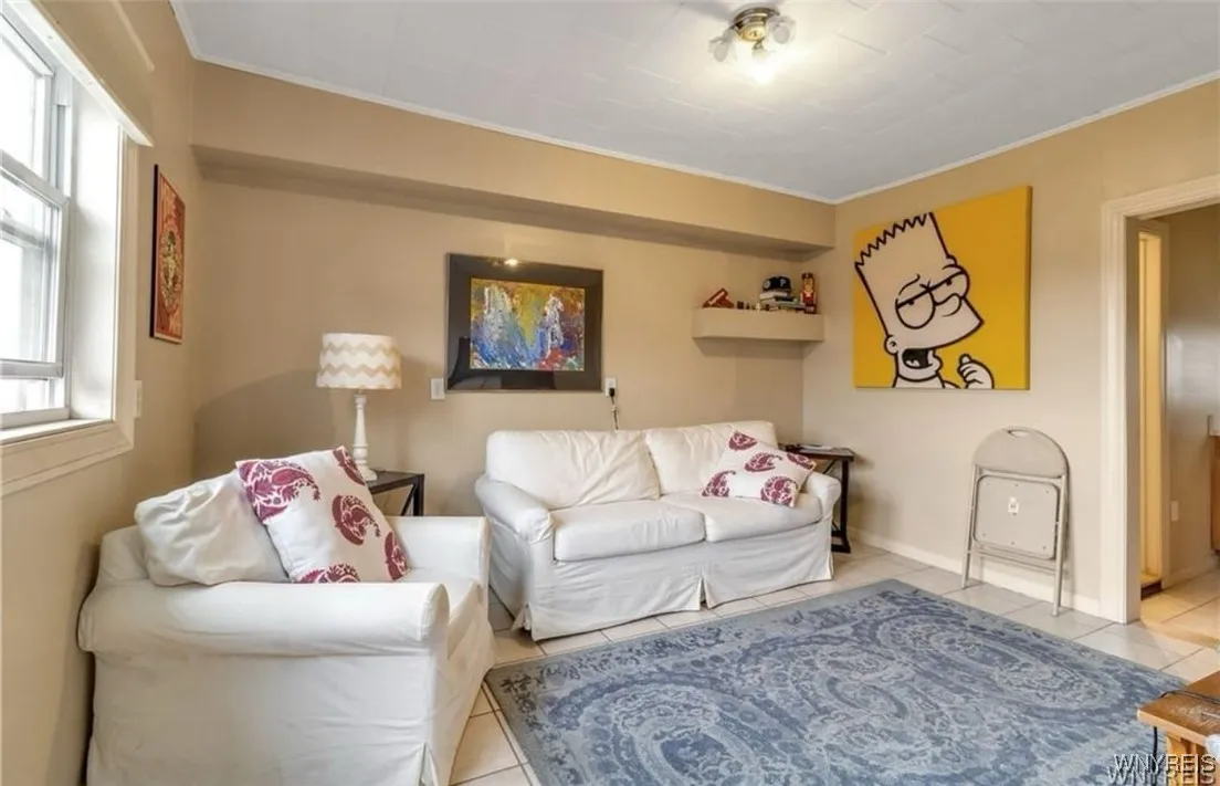 2287 Niagara Street, Buffalo, New York 14207, Buffalo, New York 14207, 6 Bedrooms Bedrooms, 9 Rooms Rooms,3 BathroomsBathrooms,Residential Lease,For Rent,2287 Niagara Street, Buffalo, New York 14207,B1622565