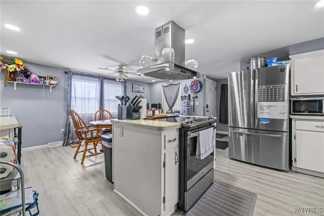 2853 Seneca Street, West Seneca, New York 14224, West Seneca, New York 14224, 3 Bedrooms Bedrooms, 7 Rooms Rooms,1 BathroomBathrooms,Residential,For Sale,2853 Seneca Street, West Seneca, New York 14224,B1623042