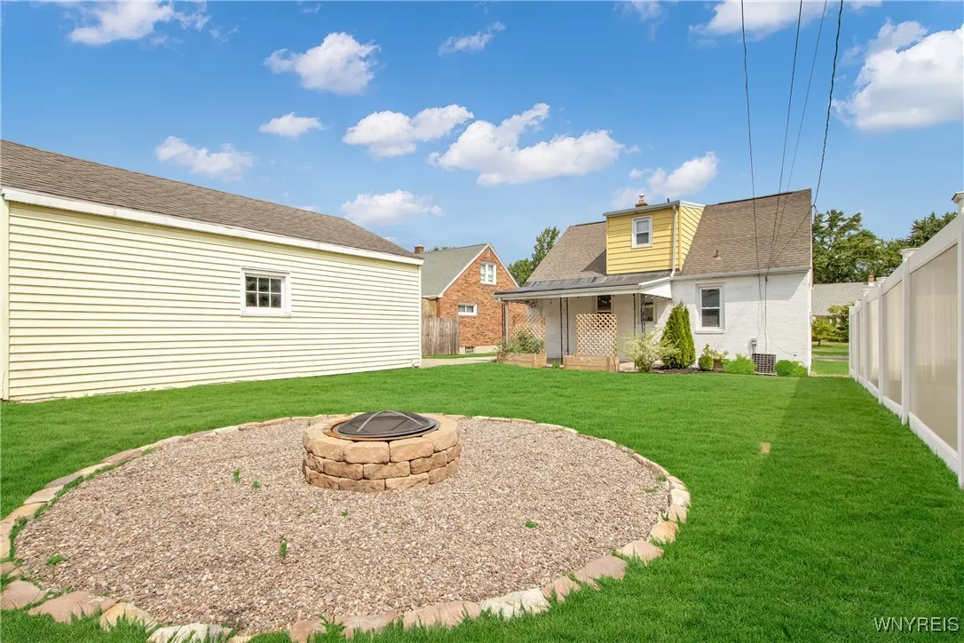 65 Albion Avenue, Amherst, New York 14226, Amherst, New York 14226, 4 Bedrooms Bedrooms, 6 Rooms Rooms,2 BathroomsBathrooms,Residential,For Sale,65 Albion Avenue, Amherst, New York 14226,B1622165
