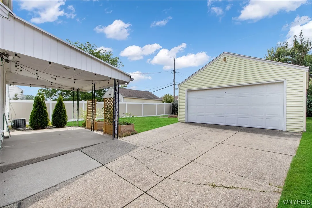 Detached 2 car garage