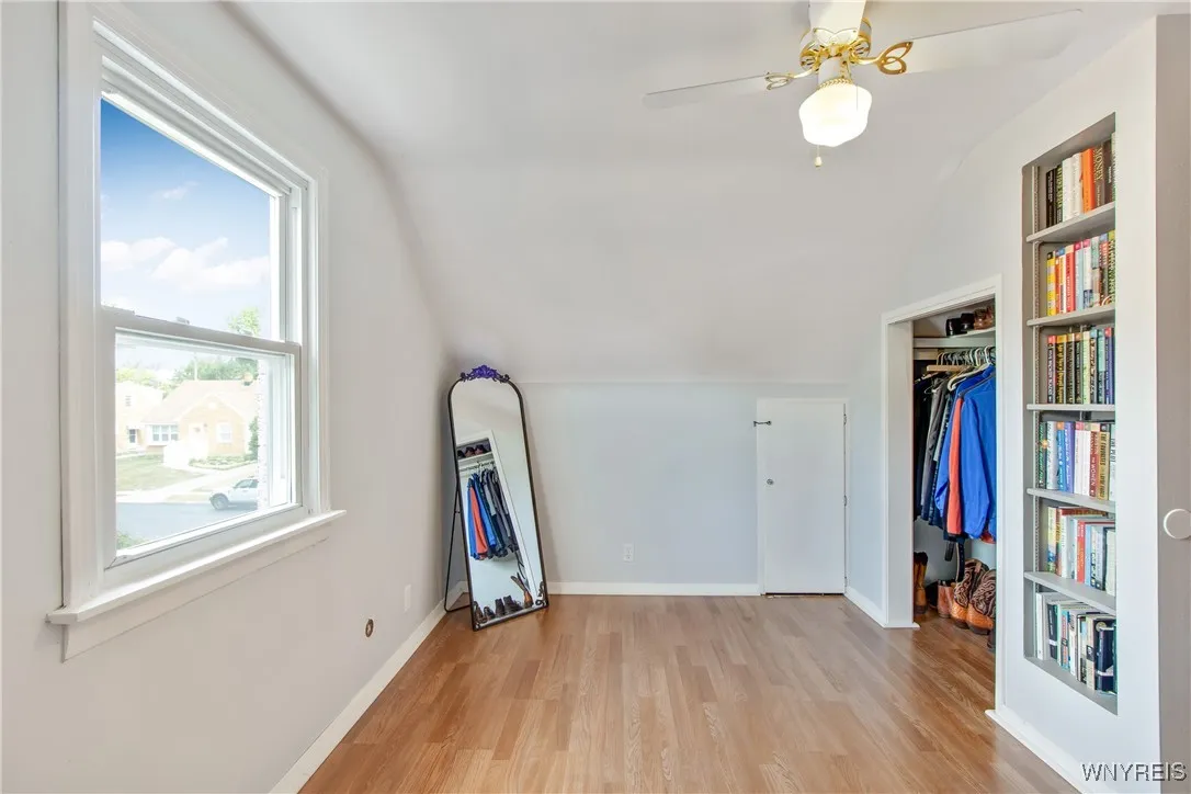 Upstairs bedroom 1
